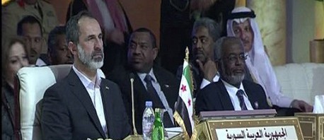 "معاذ الخطيب" يرأس الوفد السوري في القمة ويتسلم مقعد سوريا