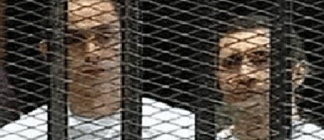 محكمة جنايات "القاهرة" تصدر اليوم حكمها على "علاء وجمال مبارك" في قضية أرض الطيارين
