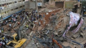 انهيار فندق في مدينة "اسكندرآباد"
