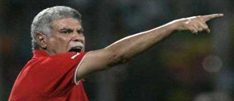 "حسن شحاتة" يخلف "معلول" على رأس المنتخب 