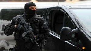سيدي حسين: مقتل 4 إرهابيين في مواجهة مسلحة مع فرقة مقاومة الإرهاب