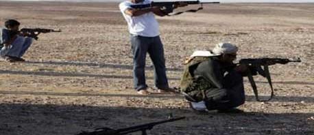 تفكيك شبكة لتهريب الشباب للتدريب في ليبيا و إيقاف 21 شخصا 