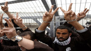 الكيان الصهيوني يوافق على إطلاق سراح 26 سجينا فلسطينيا 