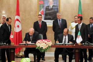 الجزائر تمنح تونس 250 مليون دولار 