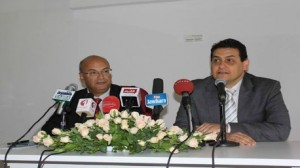 وزيرا الثقافة "مراد الصّكلي" والاقتصاد والمالية "حكيم بن حمّودة"  خلال ندوة صحفيّة مشتركة 