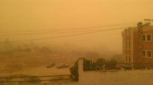  عاصفة رملية في لبنان 