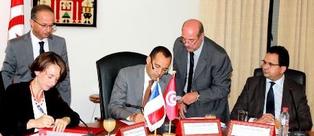 توقيع اتفاقيتي قرض واتفاقيتي هبة بين تونس والوكالة الفرنسية للتنمية 