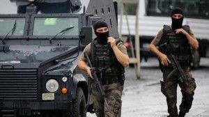مقتل ثلاثة من رجال الشرطة التركية في هجوم لمسلحين أكراد 