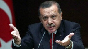 أردوغان يتهم الولايات المتحدة بتسليح الأكراد وداعش