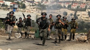الجيش الصهيوني ينفذ حملة مداهمات واعتقالات بالضفة 
