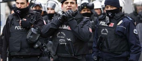 تركيا : اعتقال 20 شخصا في حملة مداهمات في اسطنبول