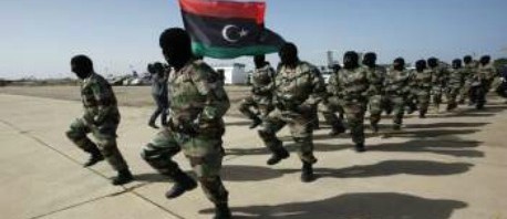 ليبيا: مقتل 3 عناصر أمن في هجوم مسلح قرب "مصراتة" وغارات على "سرت"