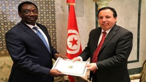 "الجهيناوي" يتسلم نسخة من أوراق اعتماد سفير جديد للتشاد بتونس 