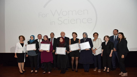 تتويج 5 عالِمات مغاربيات بجائزة 2017 لوريال يونيسكو للنساء في مجال العلوم