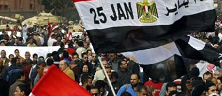 في ذكرى ثورة جانفي: الرئيس الفلسطيني يهنئ نظيره المصري 
