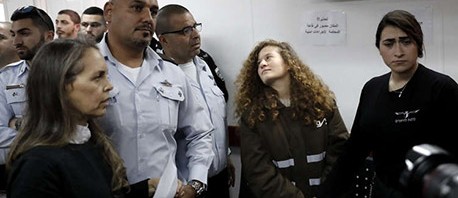 قضاء الاحتلال يمدد اعتقال عهد التميمي حتى 31 من الشهرالجاري