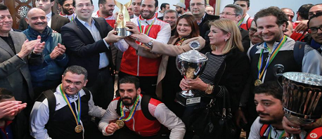 رئيس الحكومة يوسف الشاهد في استقبال بطل إفريقيا المنتخب الوطني لكرة اليد بمطار تونس قرطاج الدولي