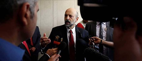 الأردن: رئيس الوزراء الجديد يتعهد بسحب "قانون الضرائب"