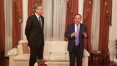 منح التونسي "فريد بلحاج" نائب رئيس البنك الدولي وسام الاستحقاق الدبلوماسي