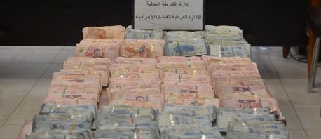 حجز أكثر من 300 ألف دينار لدى شبكة تدلّس تأشيرات السفر