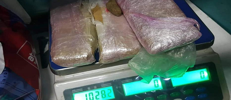 بمطار قرطاج: حجز 4 صفائح من القنب الهندي لدى مسافر تونسي