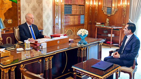 رئيس الجمهورية يأمر باستكمال عمليات إجلاء التونسيين بالخارج