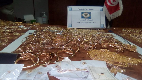 بمطار قرطاج: إحباط تهريب 5.7 كلغ من الذهب بقيمة 1.2 مليون دينار