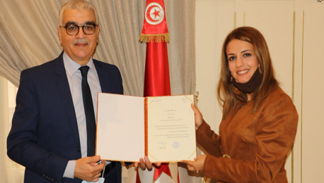 تحصّلت على جائزة أفضل معلّم في العالم : وزير التربية يستقبل المربية ياسمين الصكلي