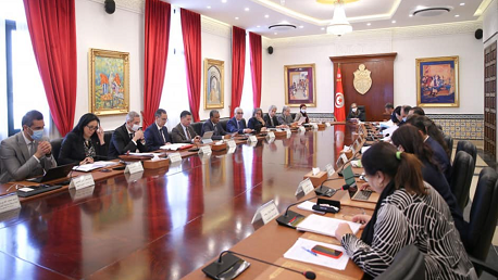 مجلس الوزراء يُصادق على مشاريع مراسيم وأوامر رئاسية