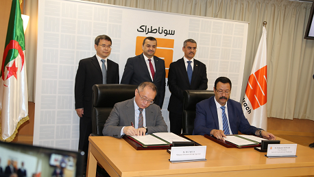 الجزائر: توقيع عقد بين "سوناطراك" و "سينوباك" الصينية لمقاسمة إنتاج المحروقات