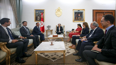 	رئيسة الحكومة تستقبل بعثة صندوق النقد الدولي الى تونس