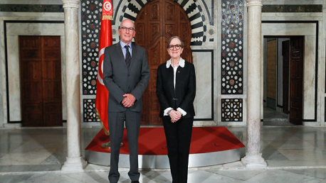 رئيسة الحكومة تلتقي سفير الاتحاد الأوروبي بتونس
