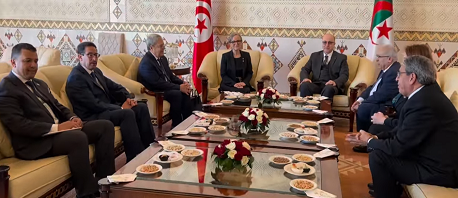 بودن تلتقي الوزير الأول الجزائري