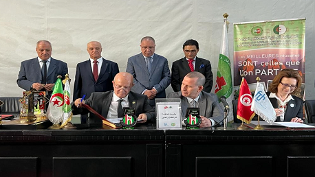 امضاء اتفاقية شراكة بين الجامعة التونسية للنزل والفيدرالية الوطنية للفندقة والسياحة الجزائرية