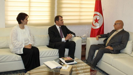 البنك الأوروبي لإعادة الإعمار يُؤكّد مواصلة دعمه للقطاع الفلاحي بتونس 