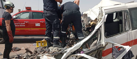 منزل شاكر: وفاة 10 أشخاص في اصطدام سيارة أجرة بشاحنة ثقيلة 
