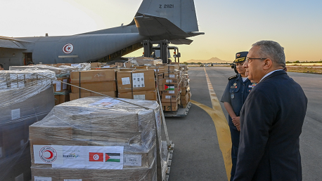 تونس ترسل طائرة محملة بالمساعدات للشعب الفلسطيني