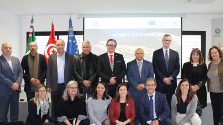 تونس-إيطاليا: التوقيع على أربعة عقود بقيمة 8.71 مليون أورو دعما لأكثر من 3 آلاف فلاح في مجال زراعة الحبوب
