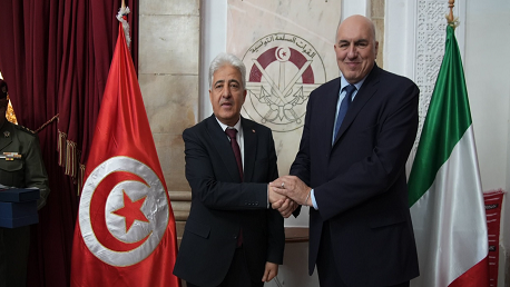 وزير الدفاع الإيطالي في تونس