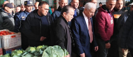 وزير التجارة يكشف عن توريد البطاطا لتعديل السّوق وان الكميات ستضخ مباشرة في أسواق الجملة