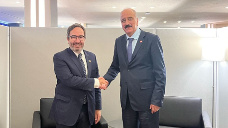 وزير الخارجية يبحث مع المدير التنفيذي لمكتب الأمم المتحدة لخدمات المشاريع آفاق الشراكة في قطاعات حيوية