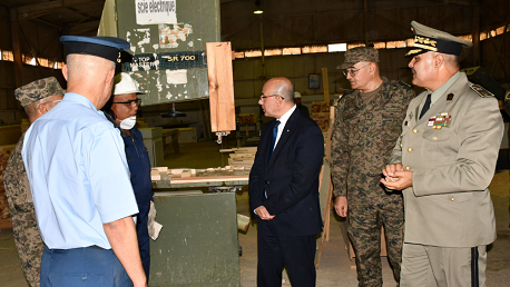 وزير الدفاع الوطني يؤدّي زيارة إلى الإدارة العامة للأشغال