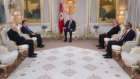 رئيس الجمهوريّة قيس سعيّد ظهر  اليوم، 17 من شهر نوفمبر الجاري بقصر قرطاج، سالم بن محمد المالك، المدير العام لمنظّمة العالم الإسلامي للتّربية والعلوم والثقافة وميغل أنخيل موراتينوس، الممثّل السّامي للأمم المتّحدة لتحالف الحضارات والمبعوث...<br>
                <br>
                                 <font class=