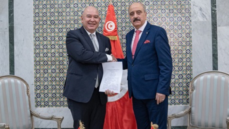 النفطي و سفير لمملكة تايلاندا 