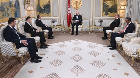 قيس سعيد ووزير خارجية مصر