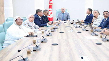 العمل على اعداد كراس شروط وطني موحد في مجال شراءات الدعامات القلبية ومستلزمات قاعات القسطرة بالمستشفيات