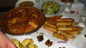 طاولة الافطار