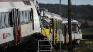 سويسرا: مقتل سائق وإصابة 26 شخصا في تصادم قطارين 