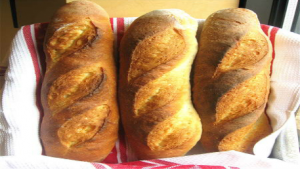 وزارة التجارة تنفي الزيادة في أسعار خبز "الباقات" المدعّم