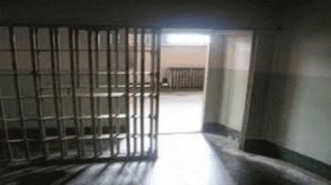 فرار 49 سجينا من سجن قابس